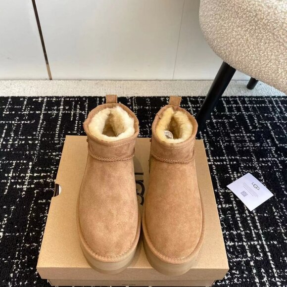 Women’s UGG classic ultra mini platform boot - Picture 4 of 8